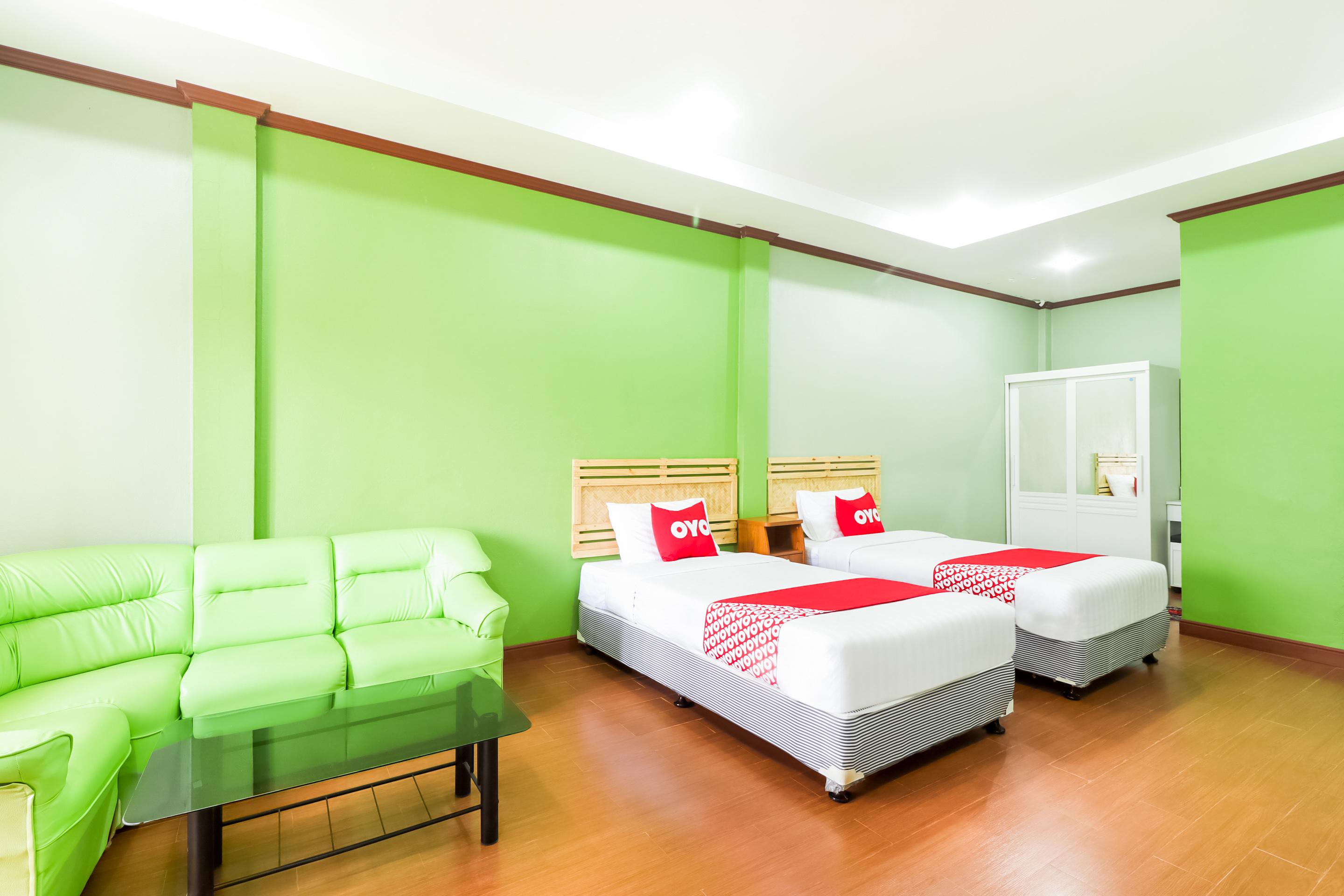 Oyo 359 Golden Nakara Place Чианг Сеeн Екстериор снимка