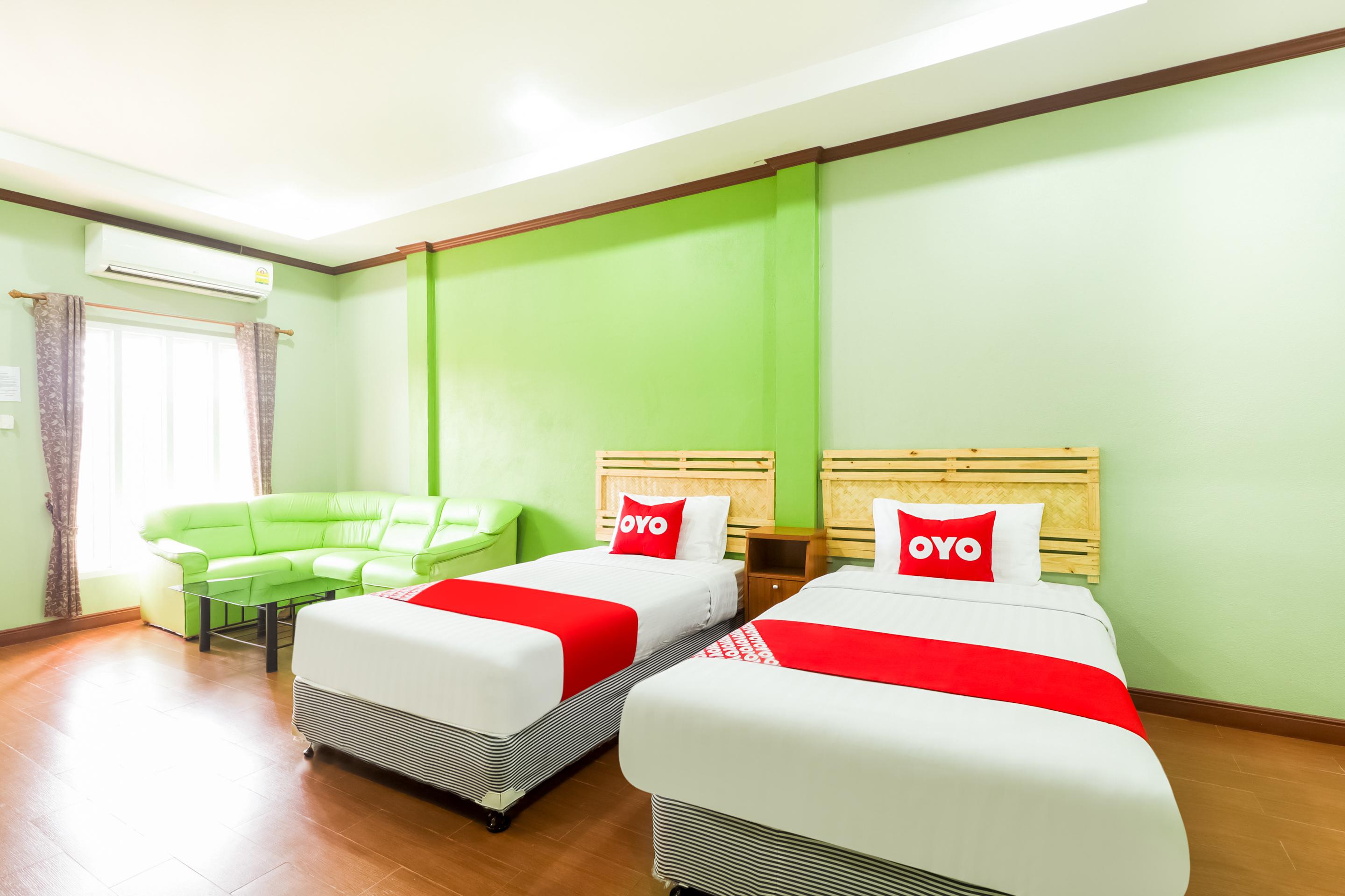 Oyo 359 Golden Nakara Place Чианг Сеeн Екстериор снимка