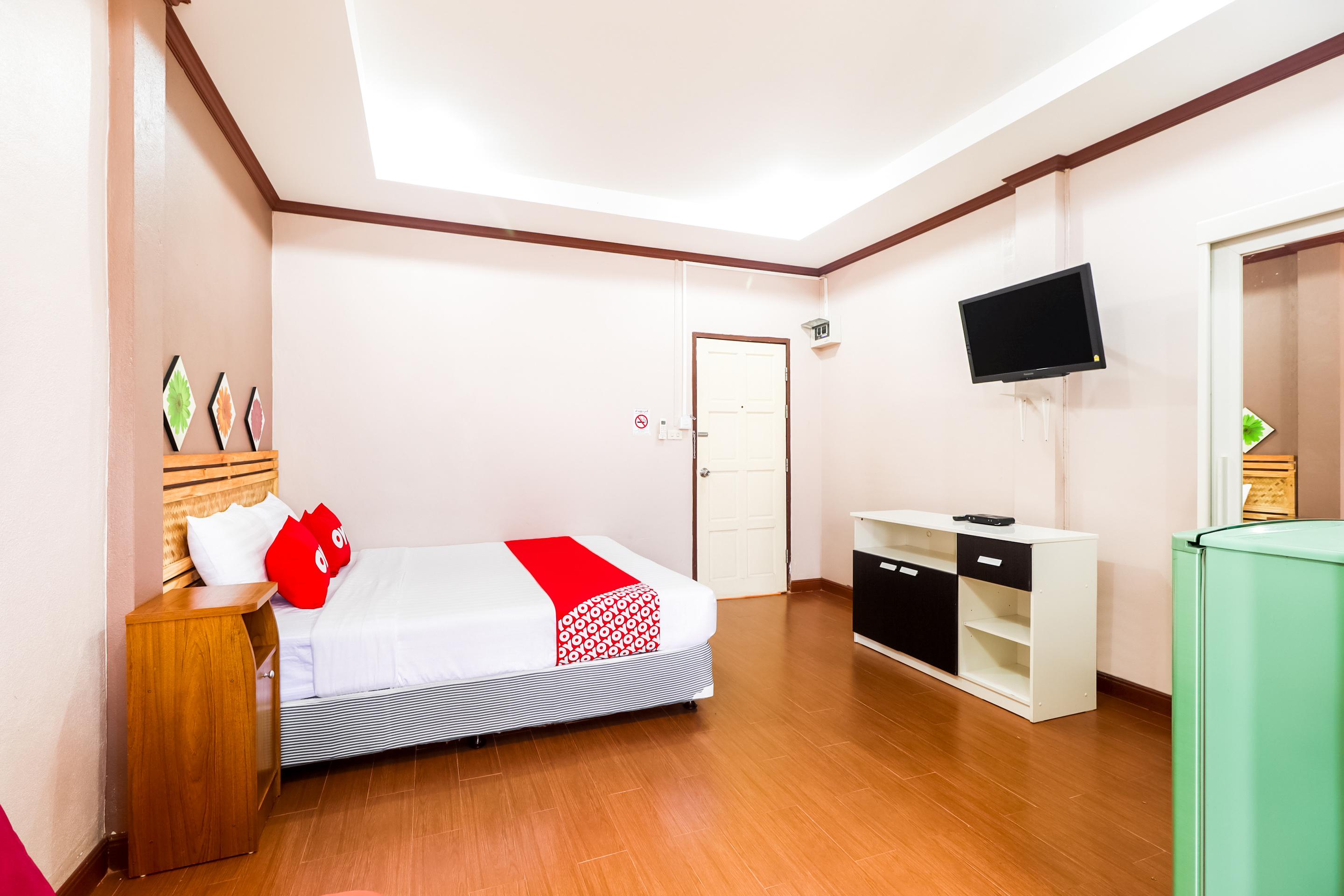 Oyo 359 Golden Nakara Place Чианг Сеeн Екстериор снимка