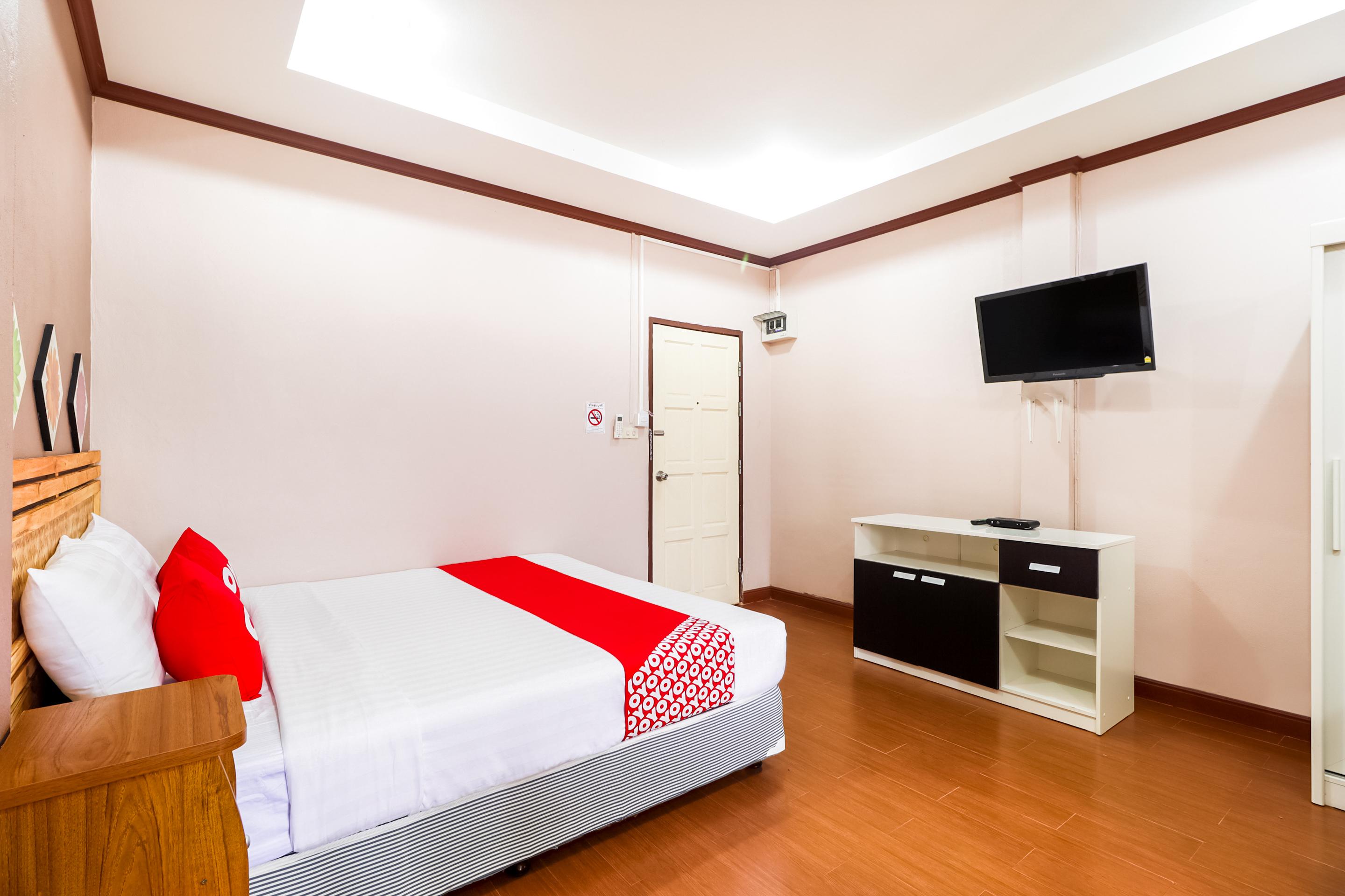 Oyo 359 Golden Nakara Place Чианг Сеeн Екстериор снимка