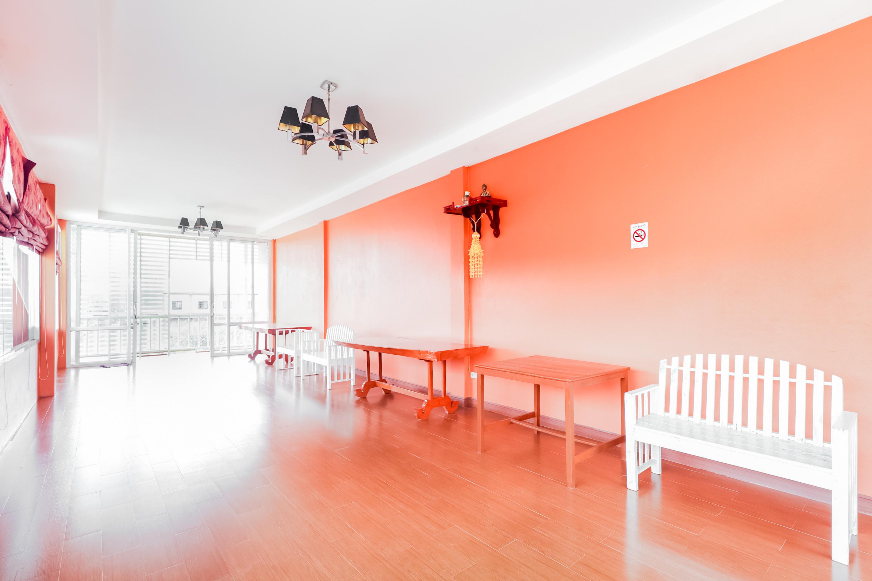 Oyo 359 Golden Nakara Place Чианг Сеeн Екстериор снимка